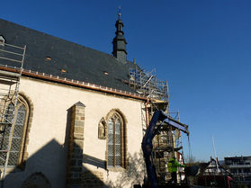 Abbau des Gerüstes an der Südseite (Foto: Karl-Franz Thiede)